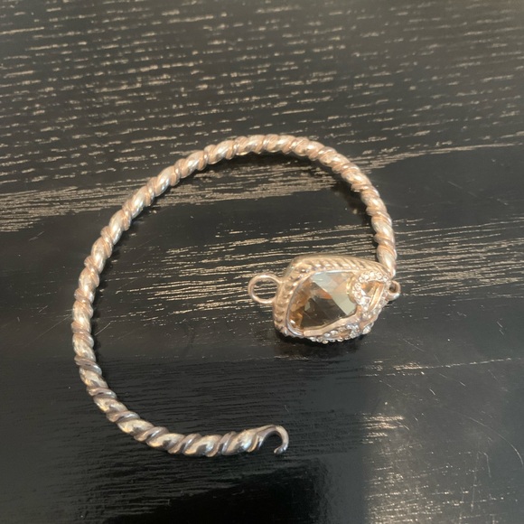 Ladies bangle bracelet - Picture 6 of 6